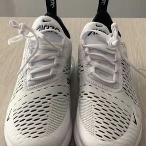 Nike Air Max 270 White Sneakers NEW Never Been Worn 7.5